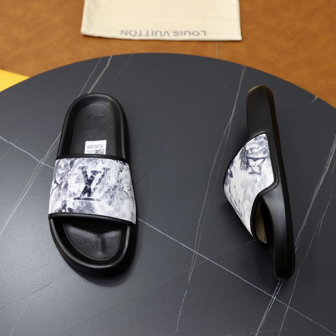 Louis Vuitton Slippers